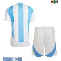 Echipament fotbal Argentina Tricou Acasa Copa America 2024 pentru copii maneca scurta (+ Pantaloni scurti)