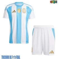 Echipament fotbal Argentina Tricou Acasa Copa America 2024 pentru copii maneca scurta (+ Pantaloni scurti)
