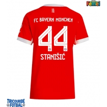 Echipament fotbal Bayern Munich Josip Stanisic #44 Tricou Acasa 2025-26 pentru femei maneca scurta