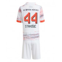 Echipament fotbal Bayern Munich Josip Stanisic #44 Tricou Deplasare 2025-26 pentru copii maneca scurta (+ Pantaloni scurti)