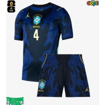 Echipament fotbal Brazilia Marquinhos #4 Tricou Deplasare Mondial 2026 pentru copii maneca scurta (+ Pantaloni scurti)
