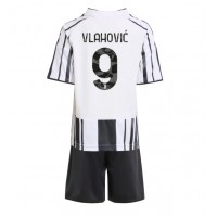 Echipament fotbal Juventus Dusan Vlahovic #9 Tricou Acasa 2025-26 pentru copii maneca scurta (+ Pantaloni scurti)