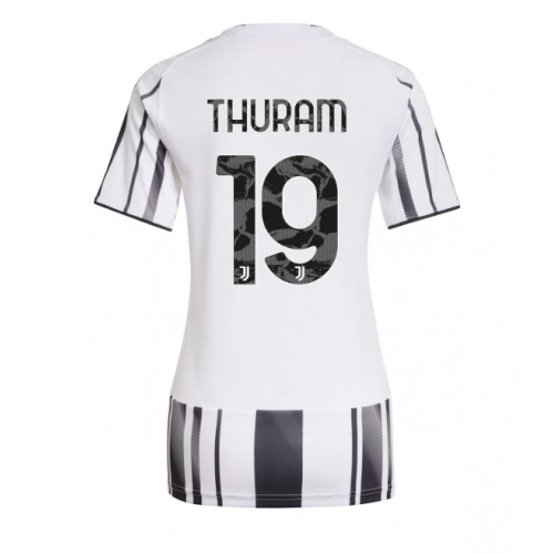 Echipament fotbal Juventus Khephren Thuram #19 Tricou Acasa 2025-26 pentru femei maneca scurta Echipament fotbal Juventus Khephren Thuram #19 Tricou Acasa 2025-26 pentru femei maneca scurta