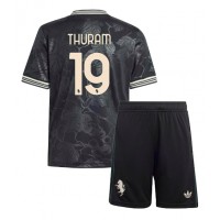 Echipament fotbal Juventus Khephren Thuram #19 Tricou Treilea 2025-26 pentru copii maneca scurta (+ Pantaloni scurti)