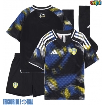 Echipament fotbal Leeds United Tricou Treilea 2025-26 pentru copii maneca scurta (+ Pantaloni scurti)