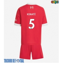 Echipament fotbal Liverpool Ibrahima Konate #5 Tricou Acasa 2025-26 pentru copii maneca scurta (+ Pantaloni scurti)