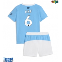 Echipament fotbal Manchester City Nathan Ake #6 Tricou Acasa 2025-26 pentru copii maneca scurta (+ Pantaloni scurti)