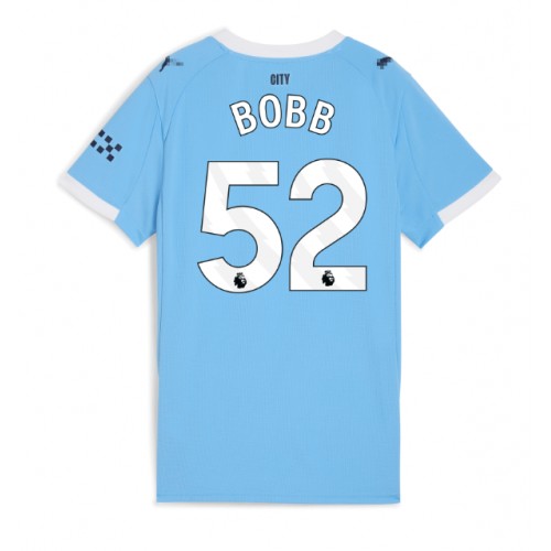 Echipament fotbal Manchester City Oscar Bobb #52 Tricou Acasa 2025-26 pentru femei maneca scurta Echipament fotbal Manchester City Oscar Bobb #52 Tricou Acasa 2025-26 pentru femei maneca scurta