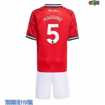 Echipament fotbal Manchester United Harry Maguire #5 Tricou Acasa 2025-26 pentru copii maneca scurta (+ Pantaloni scurti)