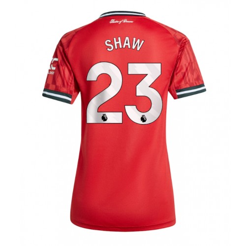 Echipament fotbal Manchester United Luke Shaw #23 Tricou Acasa 2025-26 pentru femei maneca scurta Echipament fotbal Manchester United Luke Shaw #23 Tricou Acasa 2025-26 pentru femei maneca scurta