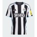 Echipament fotbal Newcastle United Tino Livramento #21 Tricou Acasa 2025-26 maneca scurta Echipament fotbal Newcastle United Tino Livramento #21 Tricou Acasa 2025-26 maneca scurta