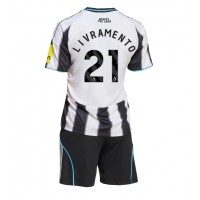 Echipament fotbal Newcastle United Tino Livramento #21 Tricou Acasa 2025-26 pentru copii maneca scurta (+ Pantaloni scurti)