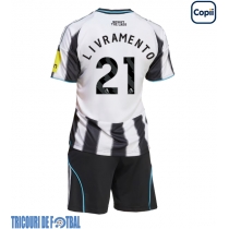 Echipament fotbal Newcastle United Tino Livramento #21 Tricou Acasa 2025-26 pentru copii maneca scurta (+ Pantaloni scurti)