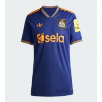 Echipament fotbal Newcastle United Tricou Treilea 2025-26 pentru femei maneca scurta Echipament fotbal Newcastle United Tricou Treilea 2025-26 pentru femei maneca scurta
