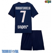 Echipament fotbal Paris Saint-Germain Khvicha Kvaratskhelia #7 Tricou Acasa 2025-26 pentru copii maneca scurta (+ Pantaloni scurti)