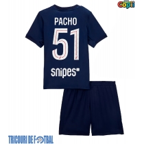 Echipament fotbal Paris Saint-Germain Willian Pacho #51 Tricou Acasa 2025-26 pentru copii maneca scurta (+ Pantaloni scurti)