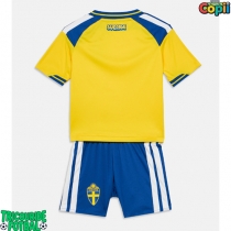 Echipament fotbal Suedia Tricou Acasa Mondial 2026 pentru copii maneca scurta (+ Pantaloni scurti)